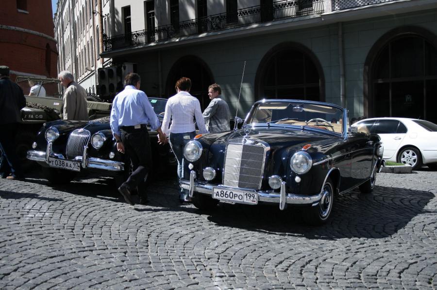  Mercedes-Benz 220S 1956 года  (фото 12 из 19)